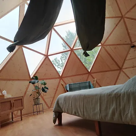 Les Domes De Draeck אתר קמפינג