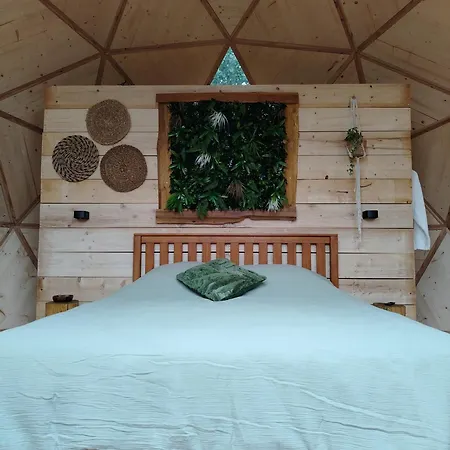 אתר קמפינג Les Domes De Draeck Zutkerque