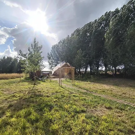 Les Domes De Draeck אתר קמפינג Zutkerque